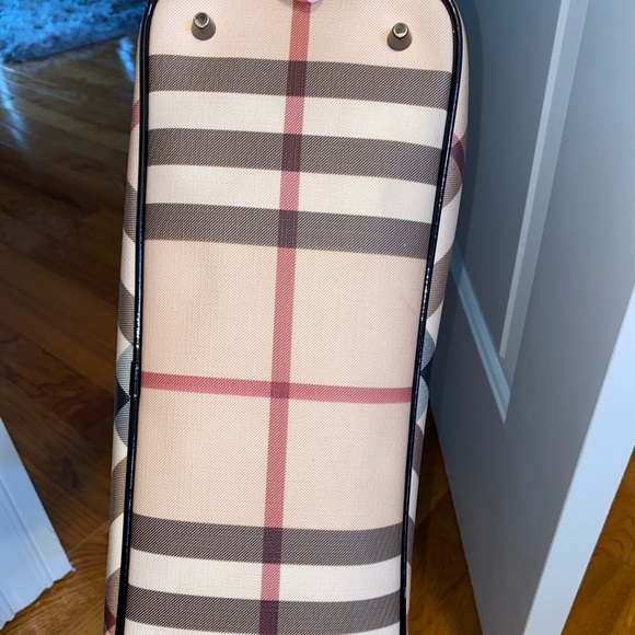 Burberry Tote - Picture 5 of 5